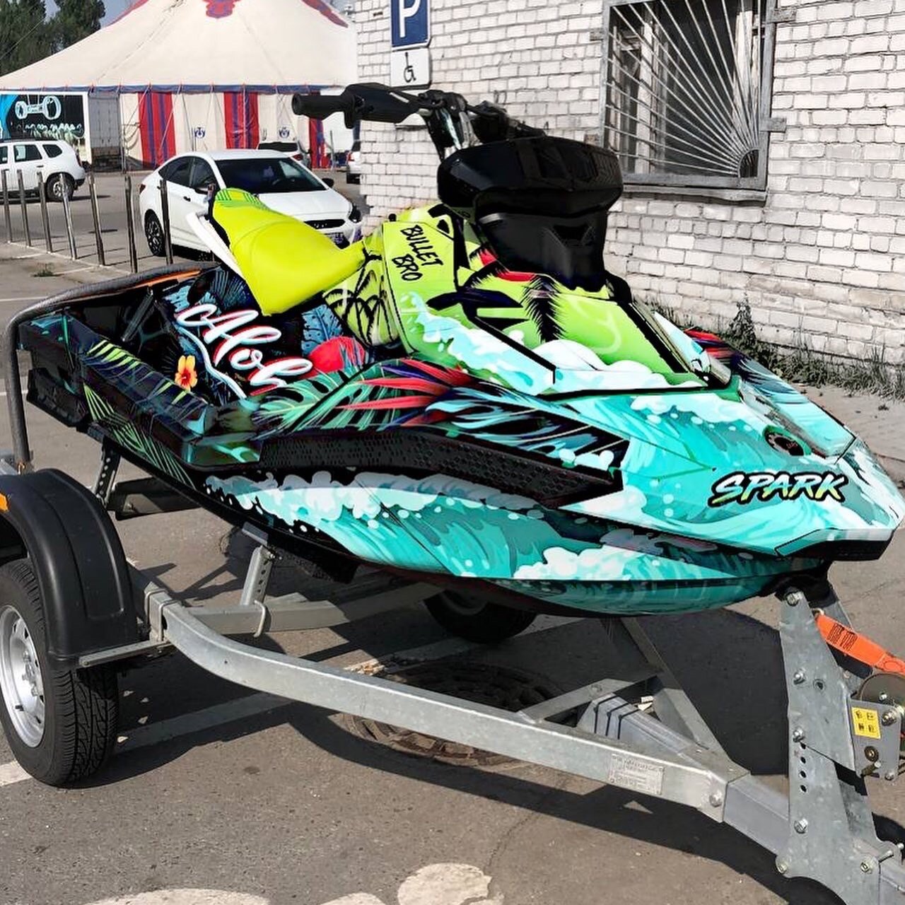 Комплект наклеек в дизайне Tropicana на SEA-DOO SPARK