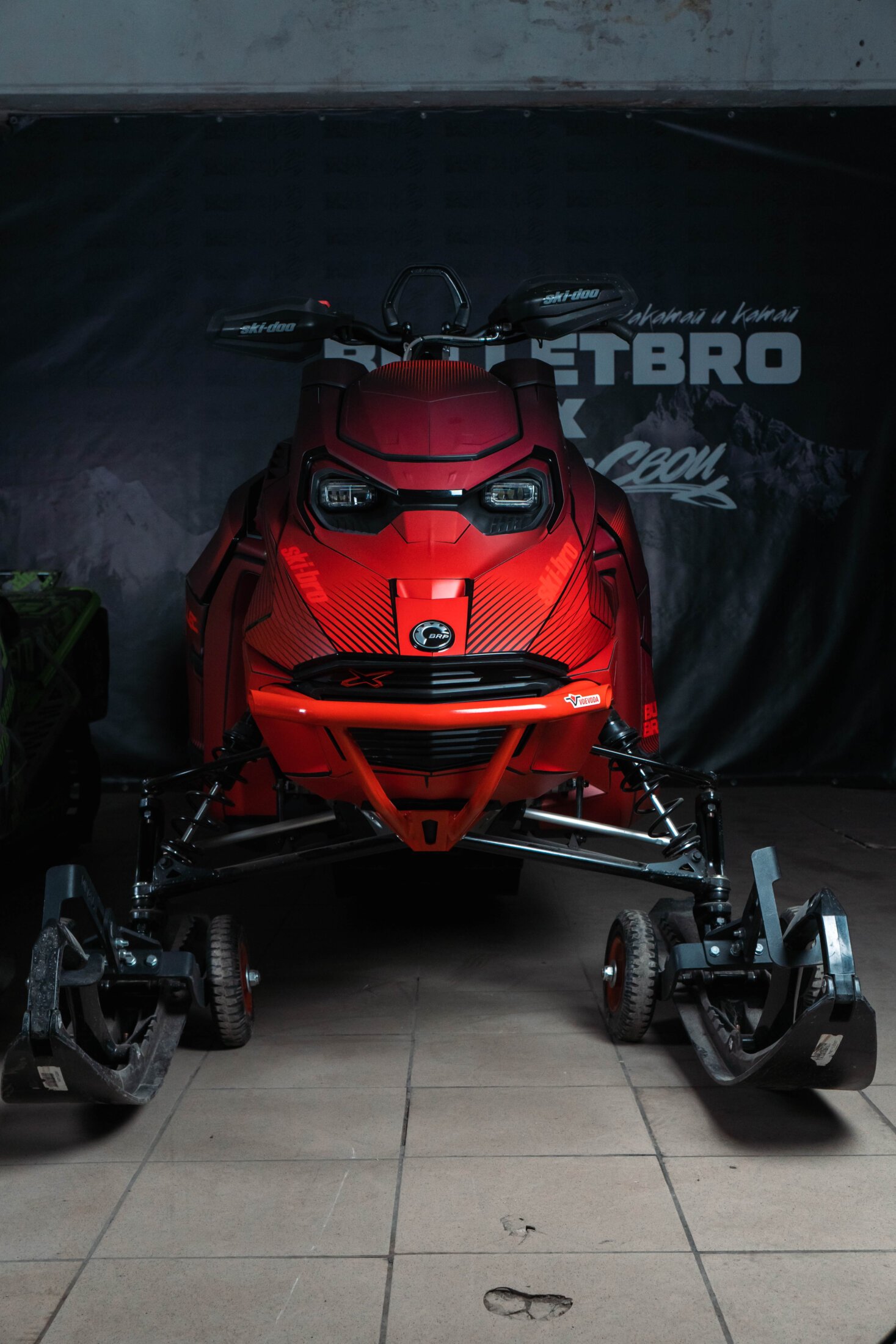 Комплект наклеек в дизайне Overflow для SKI-DOO
