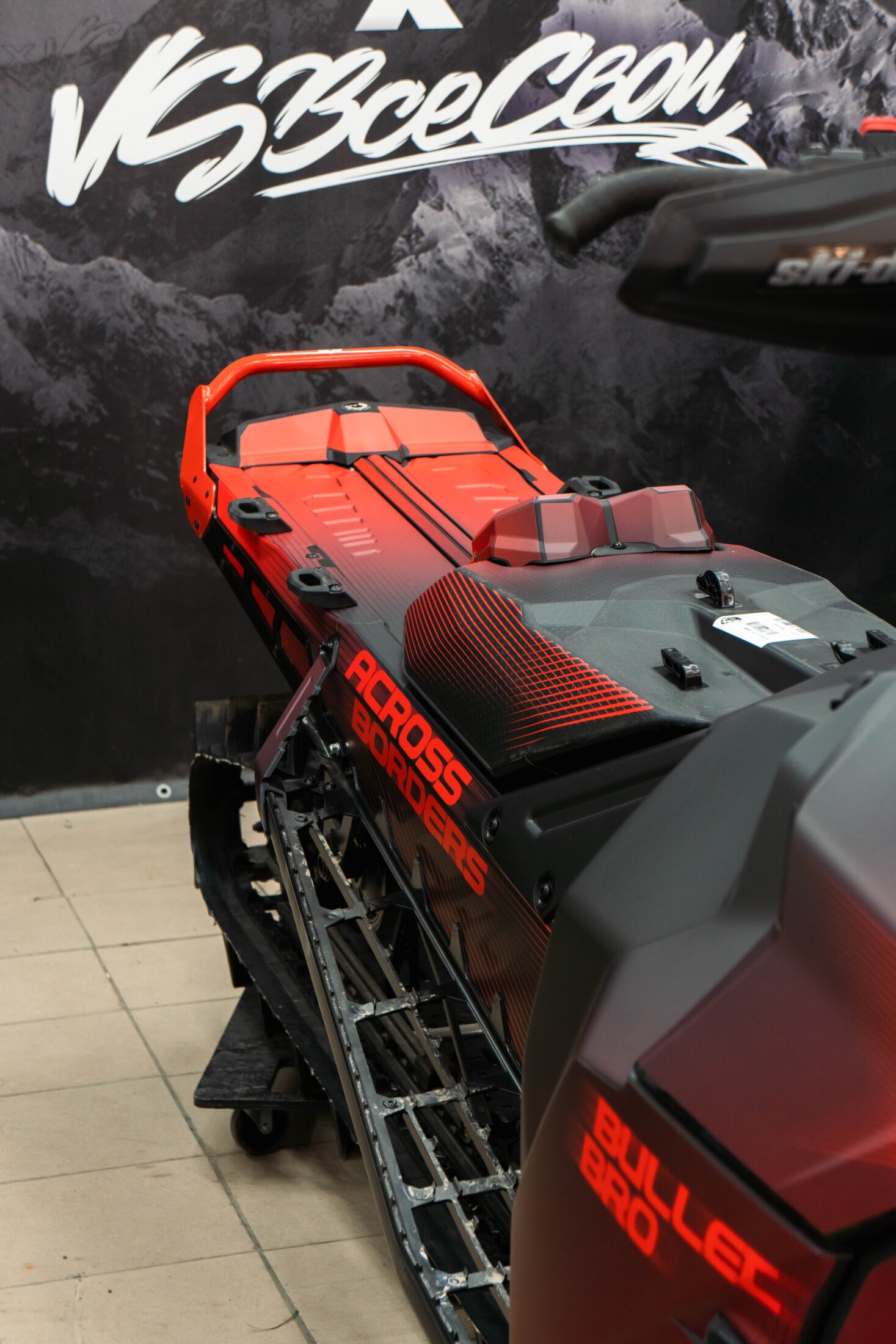 Комплект наклеек в дизайне Overflow для SKI-DOO