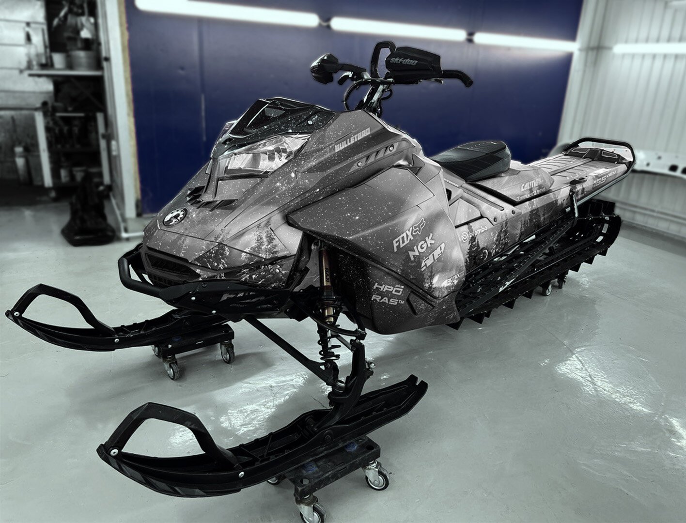 Комплект наклеек в дизайне Polar для SKI-DOO