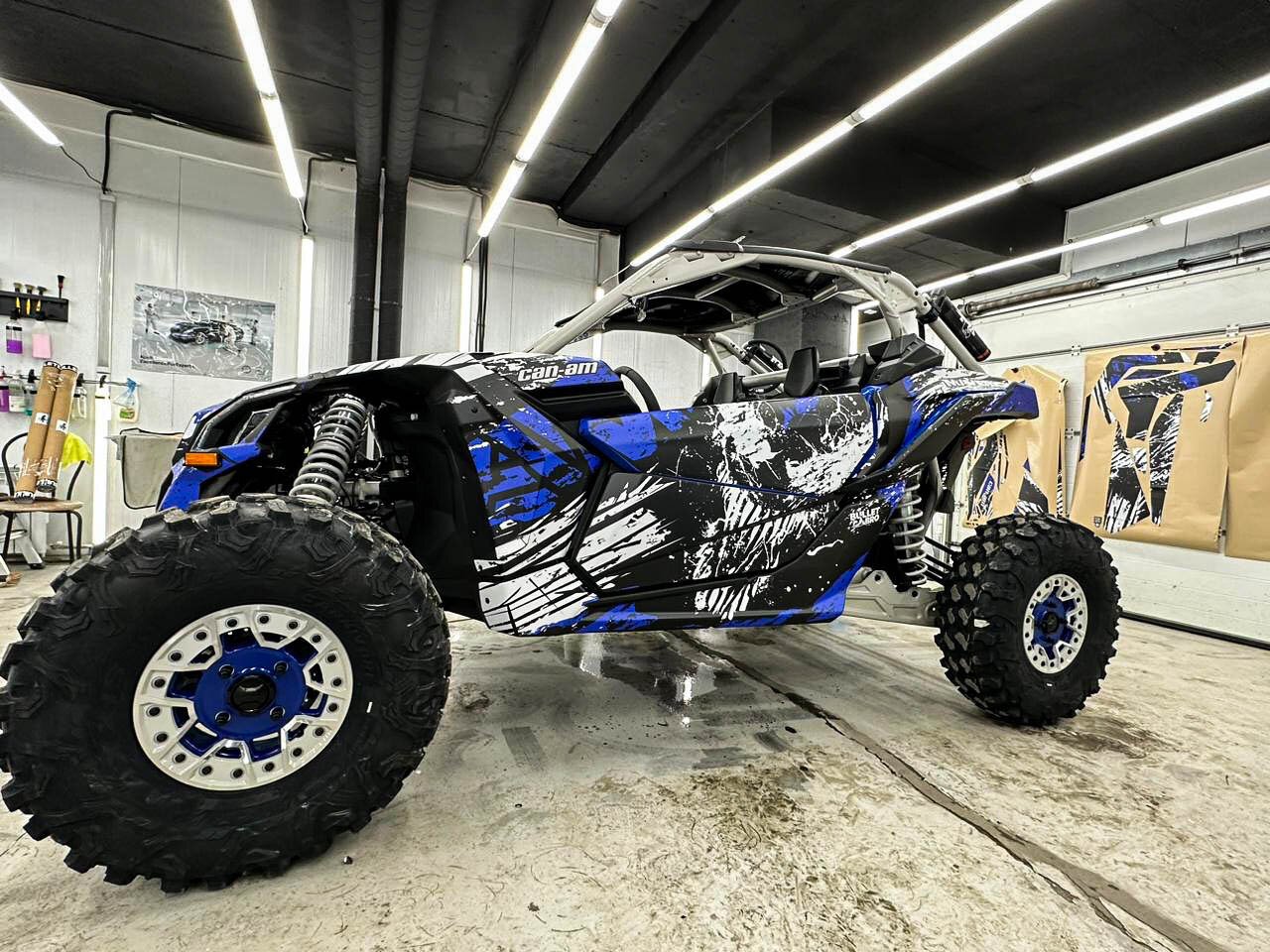 Комплект наклеек в дизайне Venom для CAN-AM