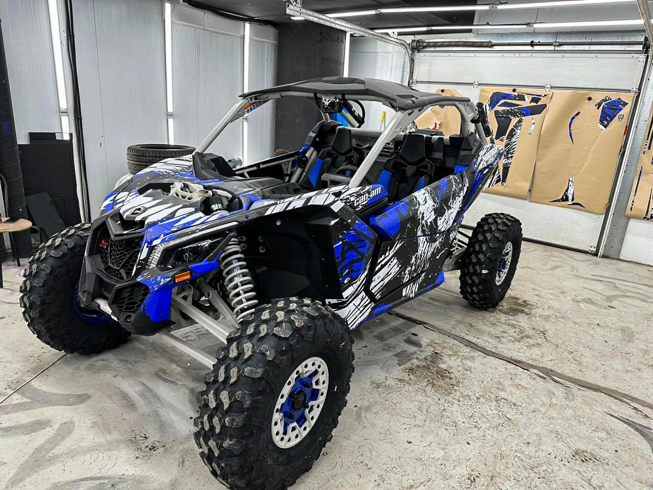 Комплект наклеек в дизайне Venom для CAN-AM