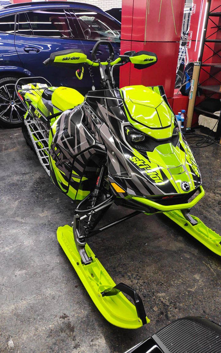 Комплект наклеек в дизайне ShellShock для SKI-DOO