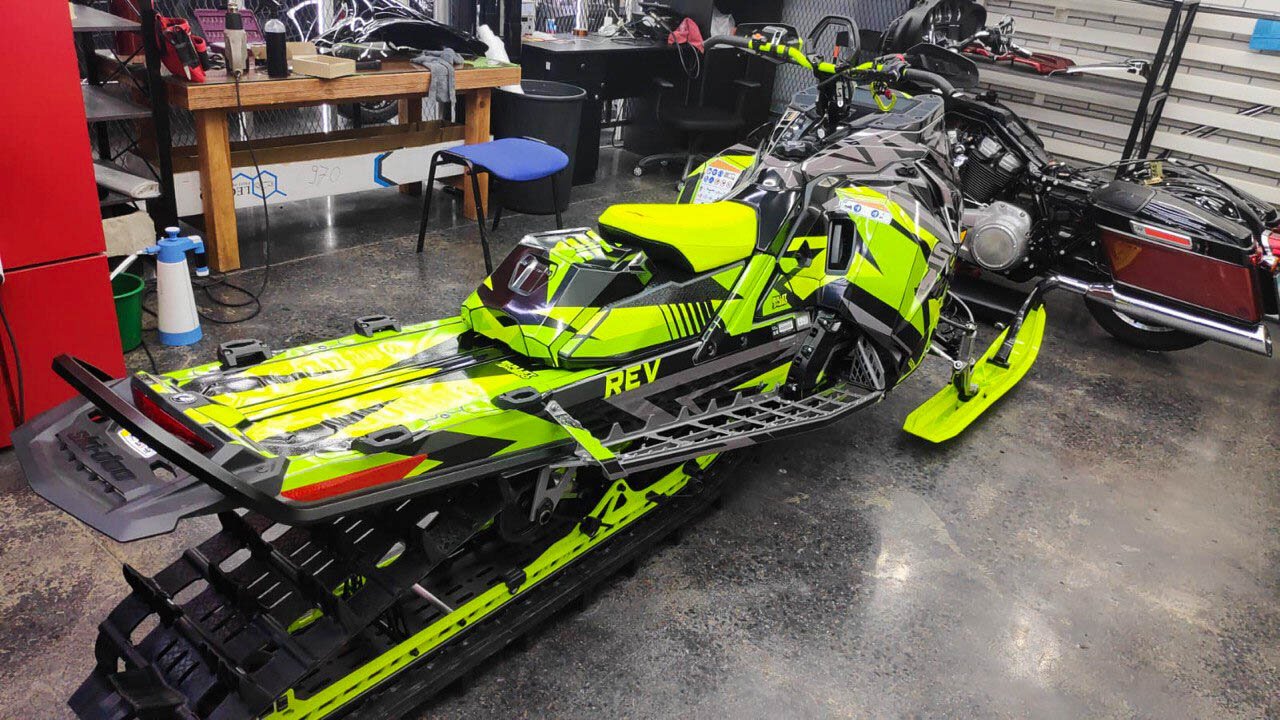 Комплект наклеек в дизайне ShellShock для SKI-DOO