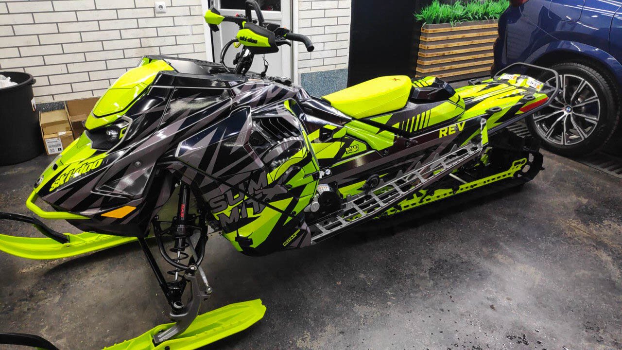 Комплект наклеек в дизайне ShellShock для SKI-DOO
