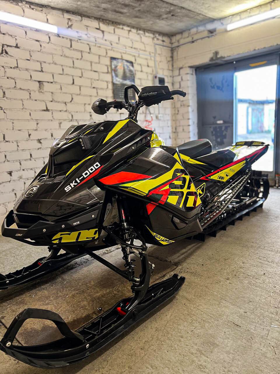Комплект наклеек в дизайне Breach для SKI-DOO