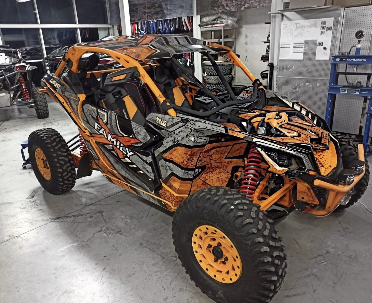 Комплект наклеек в дизайне TROOPER на MAVERICK X3