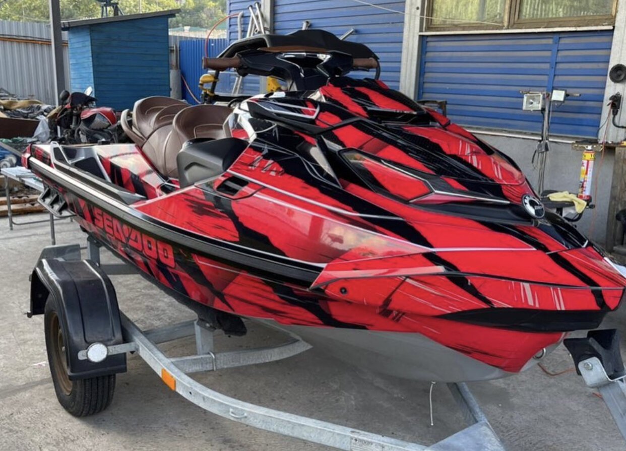 Комплект наклеек в дизайне SHARP TEETH на SEA-DOO GTX 300 LTD