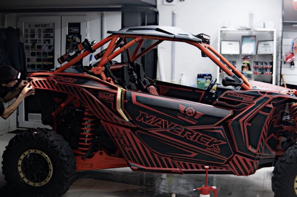 Комплект наклеек в дизайне SHREDDER на CAN-AM Maverick X3