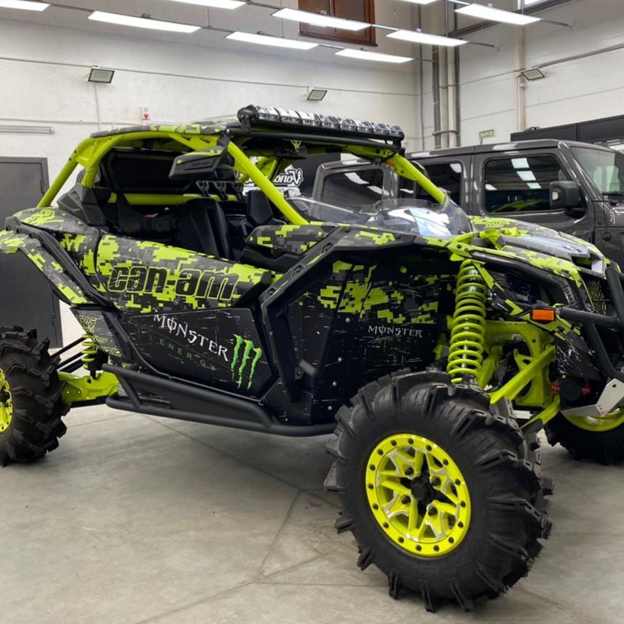 Комплект наклеек в дизайне PIXEL CAMO для CAN-AM MAVERICK X3