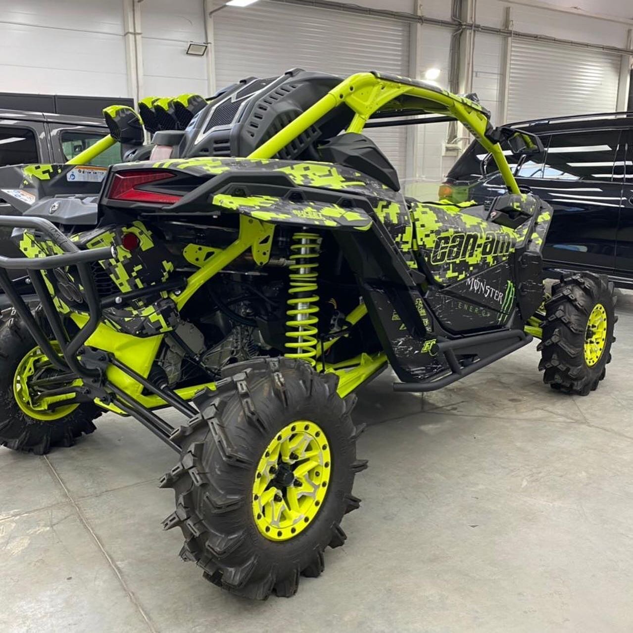 Комплект наклеек в дизайне PIXEL CAMO для CAN-AM MAVERICK X3