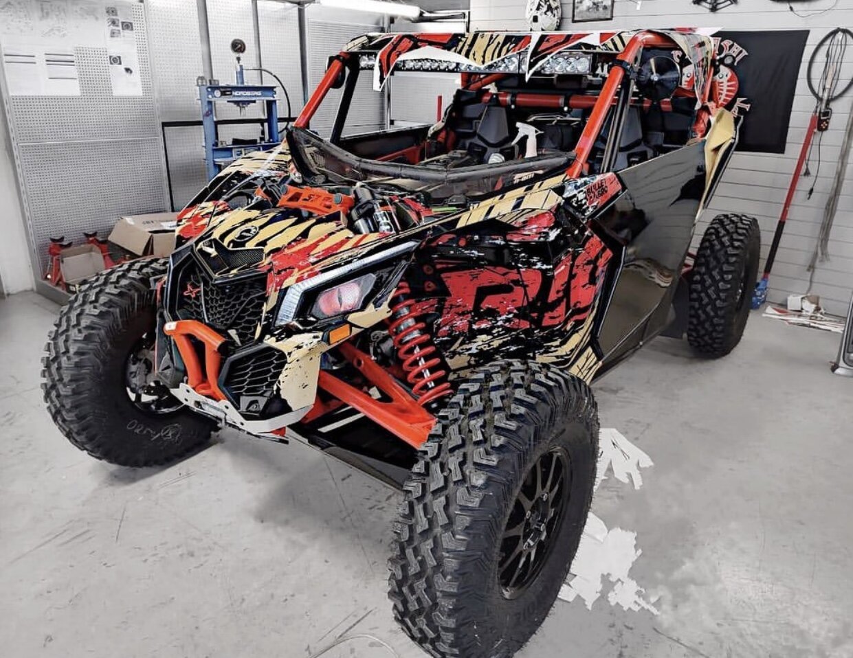 Комплект наклеек в дизайне "VENOM" для CAN-AM MAVERICK X3
