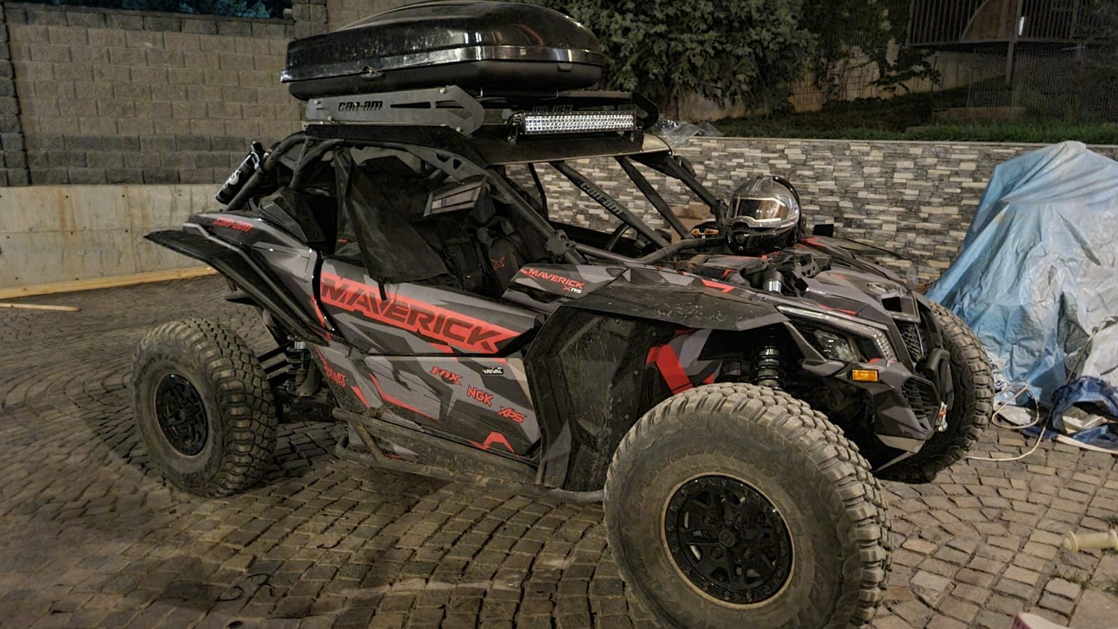 Комплект наклеек в дизайне DAZZLE CAMO для CAN-AM MAVERICK X3