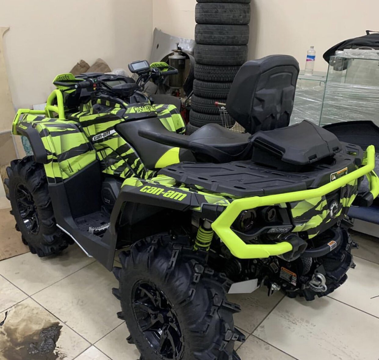 Комплект наклеек в дизайне SHARP TEETH для CAN-AM OUTLANDER G2