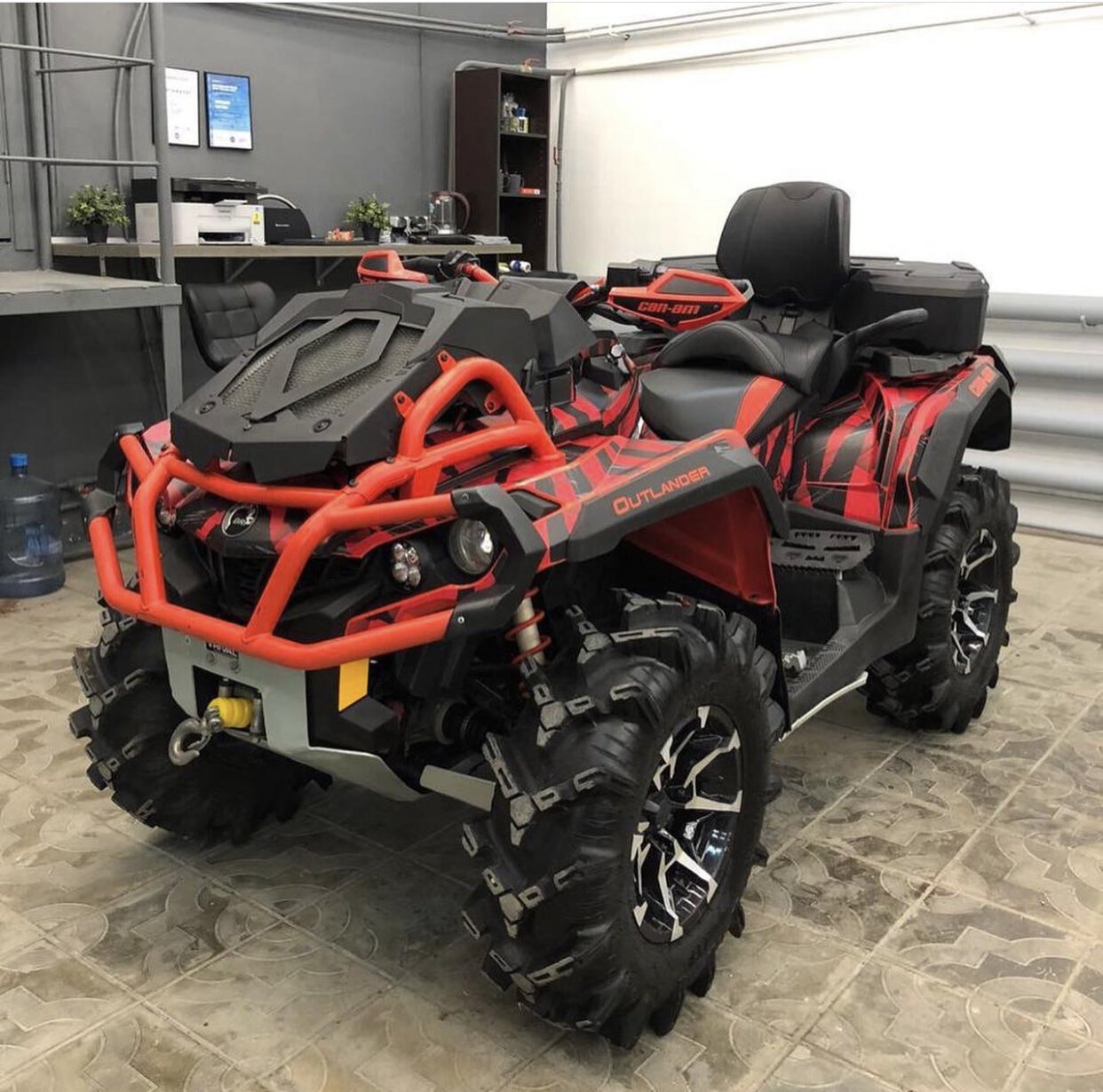 Комплект наклеек в дизайне SHARP TEETH для CAN-AM OUTLANDER G2