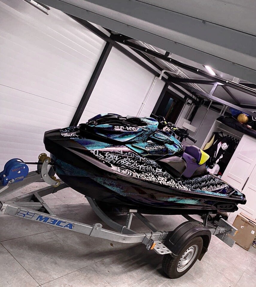 Комплект наклеек в дизайне BLACK LETTER для SEA-DOO