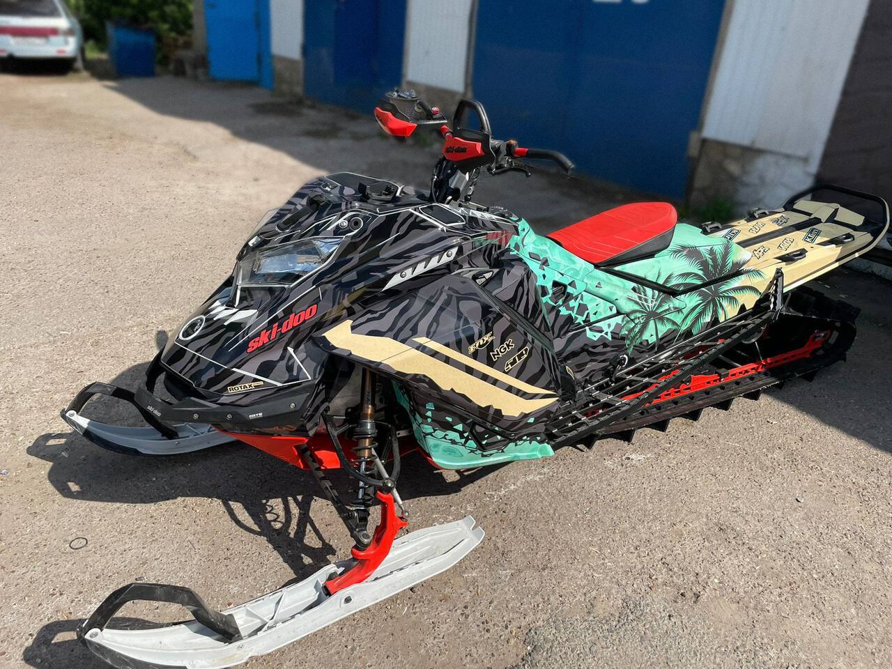 Комплект наклеек в дизайне Bounty для SKI-DOO