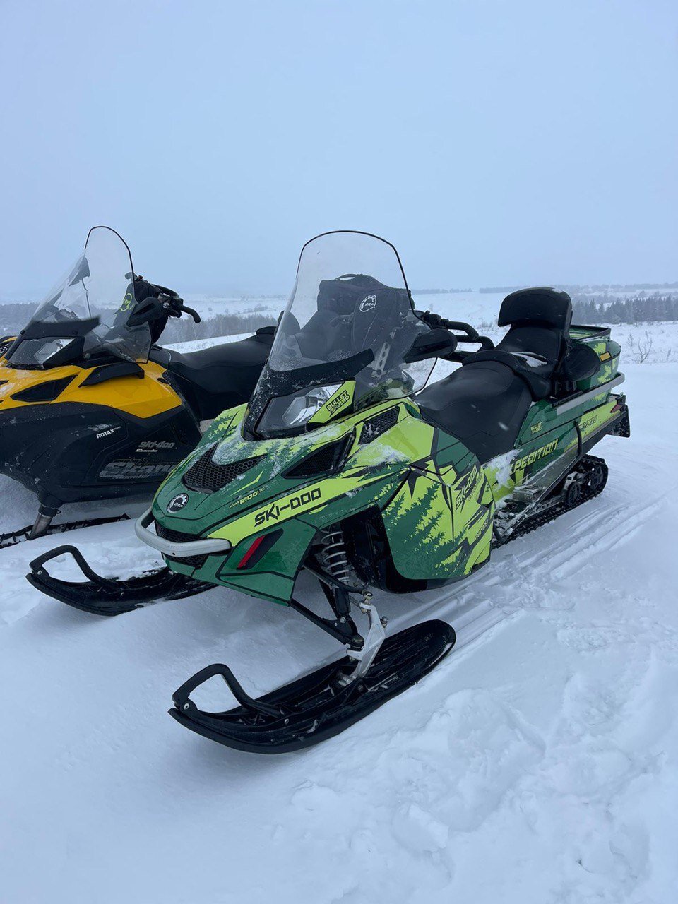 Комплект наклеек в дизайне RIDGE для SKI-DOO REV-XU 