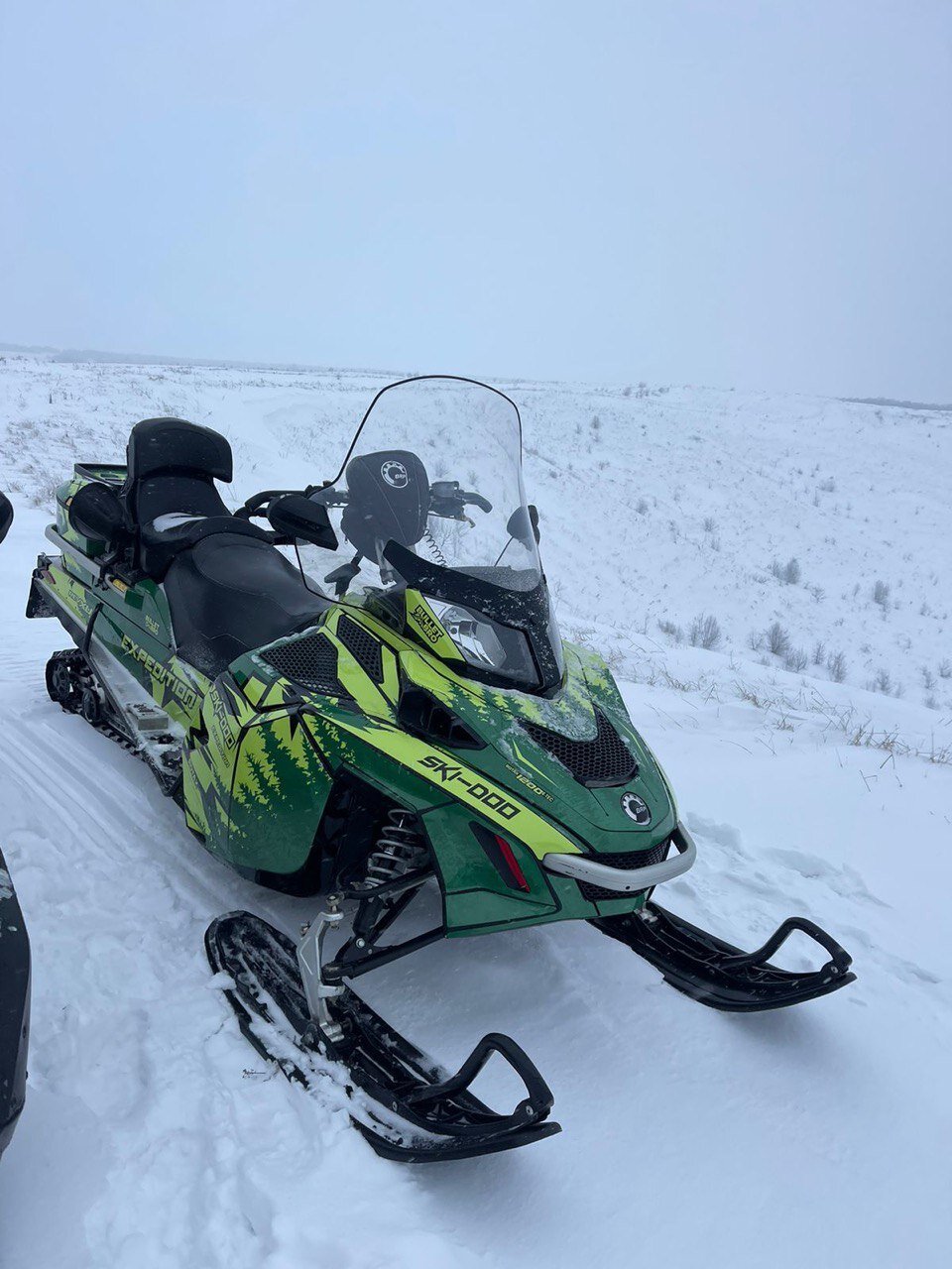 Комплект наклеек в дизайне RIDGE для SKI-DOO REV-XU 