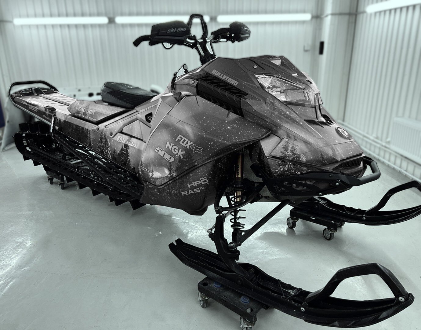Комплект наклеек в дизайне Polar для SKI-DOO