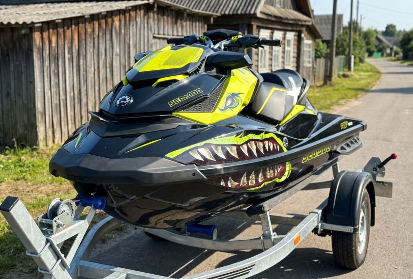 Наклейки пленка на гидроцикл BRP SEA-DOO RXP
