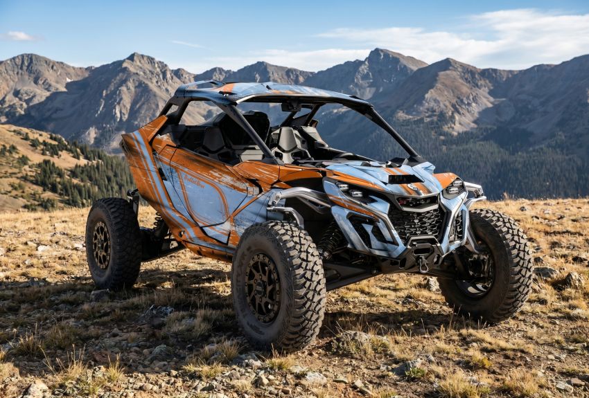 Комплект наклеек OLD SCHOOL на CAN-AM Maverick R 2024+