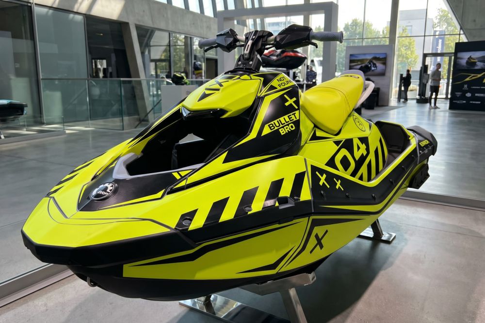 Наклейки пленка на гидроцикл BRP SEA-DOO SPARK