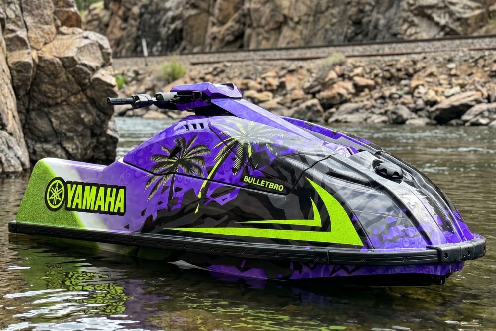 Наклейки пленка на гидроцикл YAMAHA Superjet