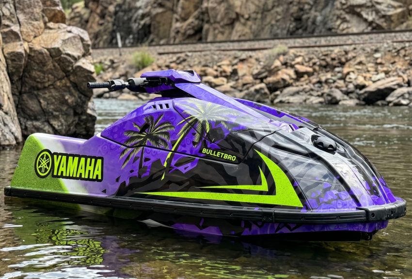 Наклейки пленка на гидроцикл YAMAHA Superjet