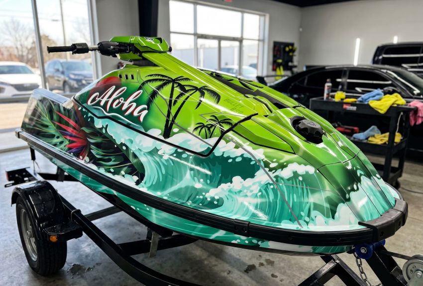 Наклейки пленка на гидроцикл YAMAHA Superjet
