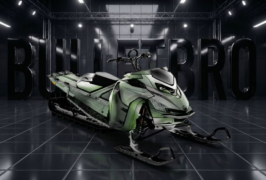 Горный снегоход BRP в ярком комплекте наклеек от Bulletbro