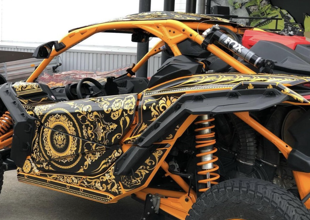 Спортивная графика для багги Maverick X3 с логотипами от Bulletbro