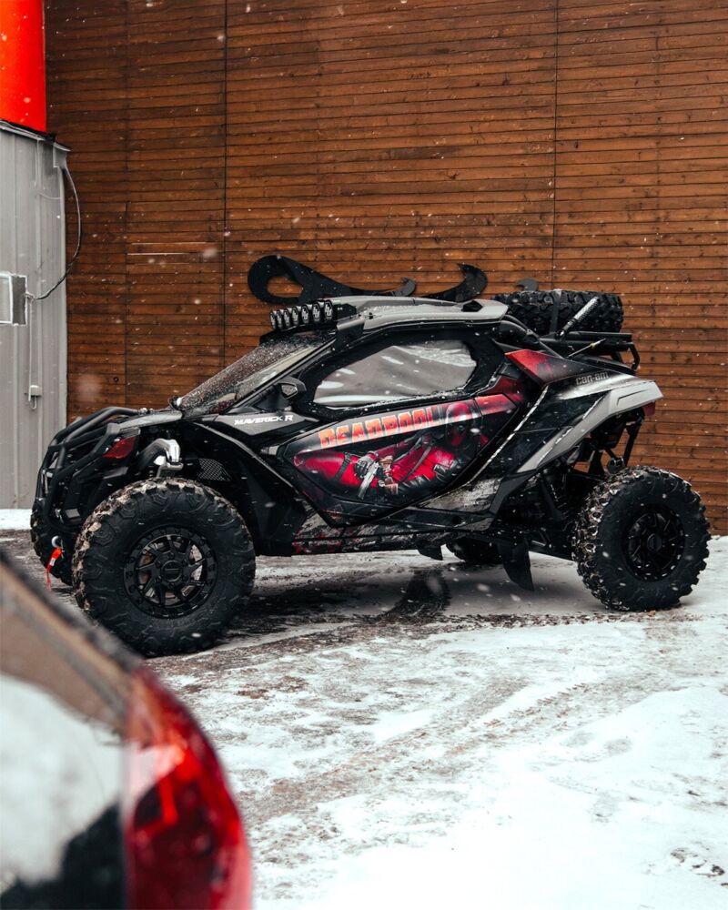 Индивидуальный дизайн CAN-AM · MAVERICK R 2024+