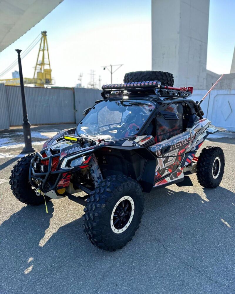 Cyber CAT CAN-AM · MAVERICK X3