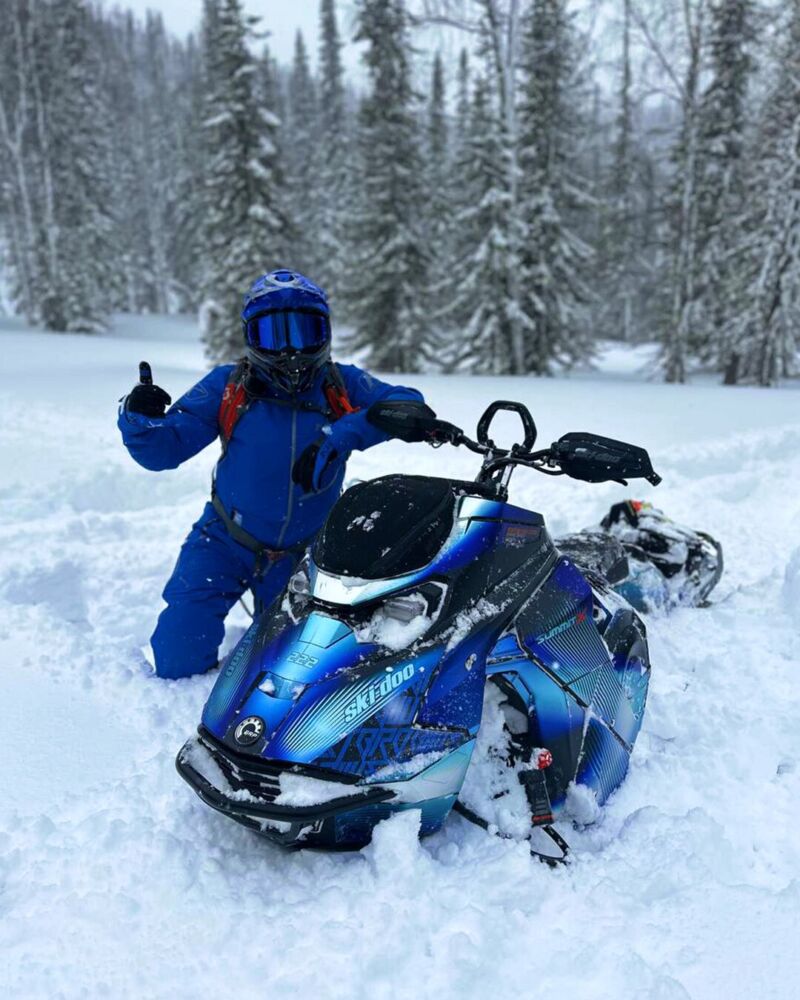 100-th SKI-DOO · REV-GEN5