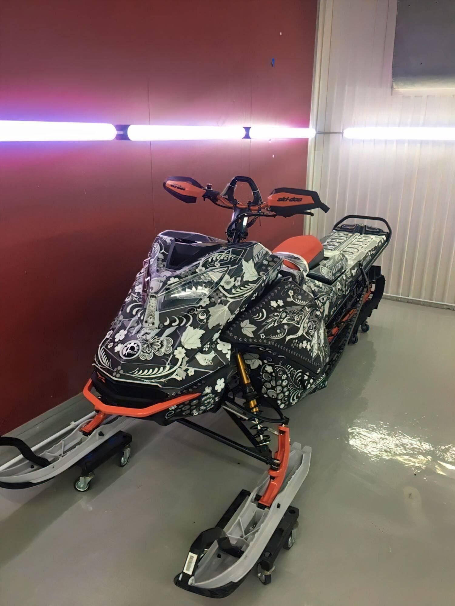 Khokhloma на SKI-DOO REV-GEN4 2021-2022