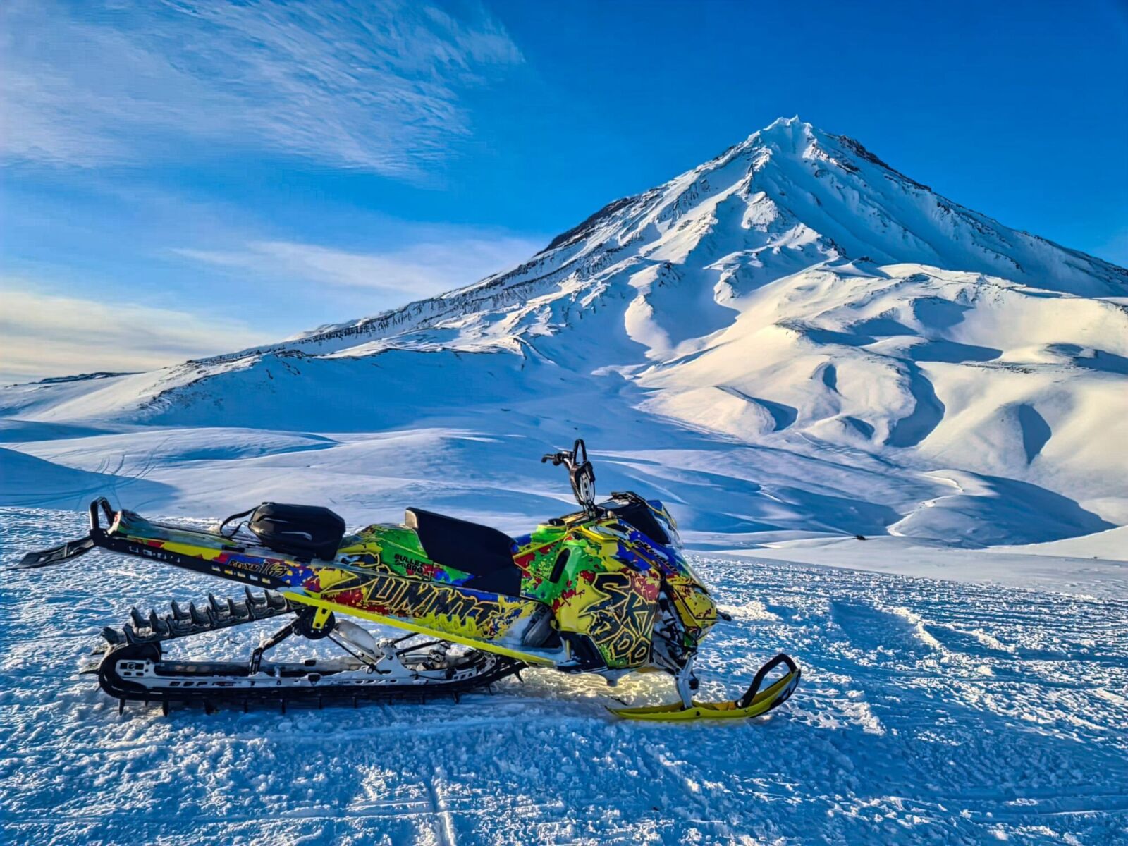 Индивидуальный дизайн на SKI-DOO REV-XM
