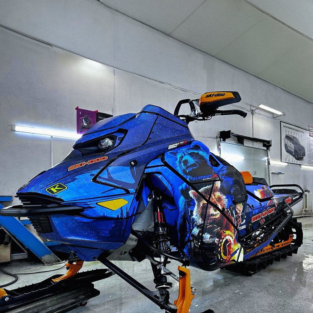 Индивидуальный дизайн на SKI-DOO REV-GEN5