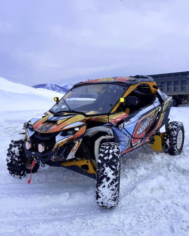 OLD SCHOOL CAN-AM · MAVERICK R 2024+