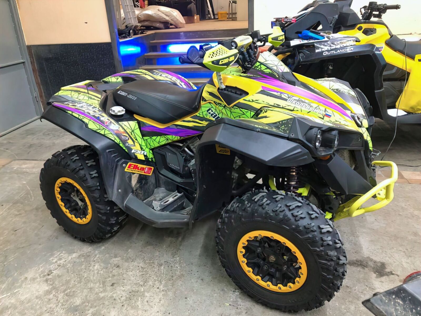 Индивидуальный дизайн на CAN-AM RENEGADE G2