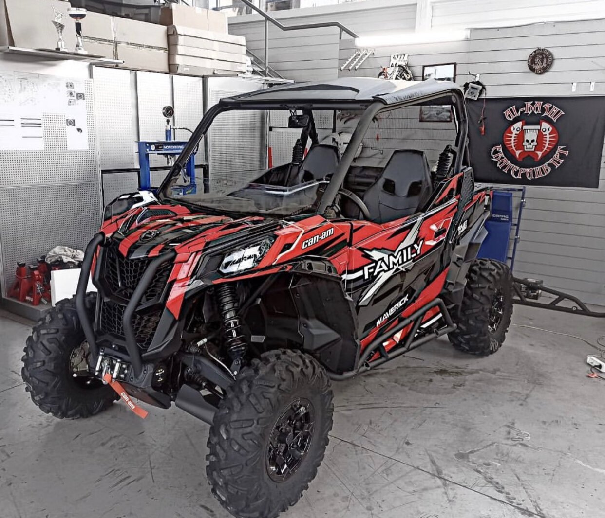 Powder на CAN-AM MAVERICK TRAIL/SPORT