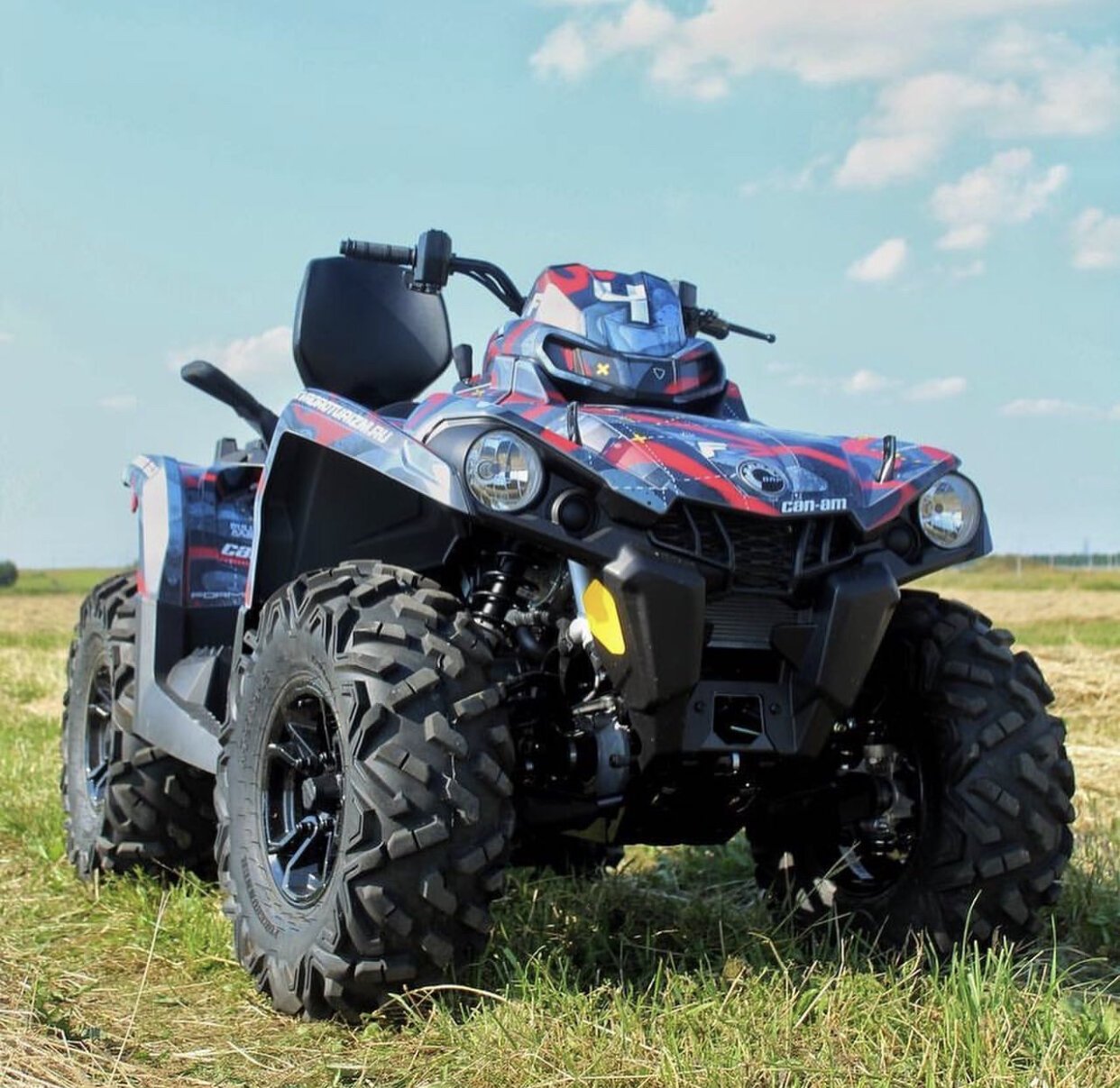 Индивидуальный дизайн на CAN-AM OUTLANDER G2L