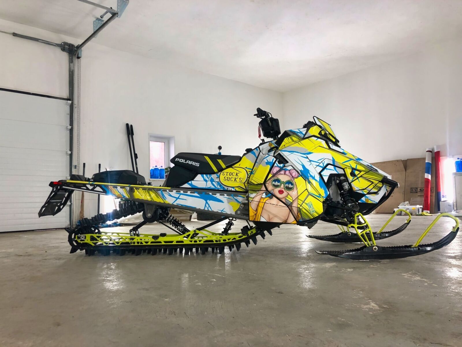 Black X на POLARIS AXYS-RMK