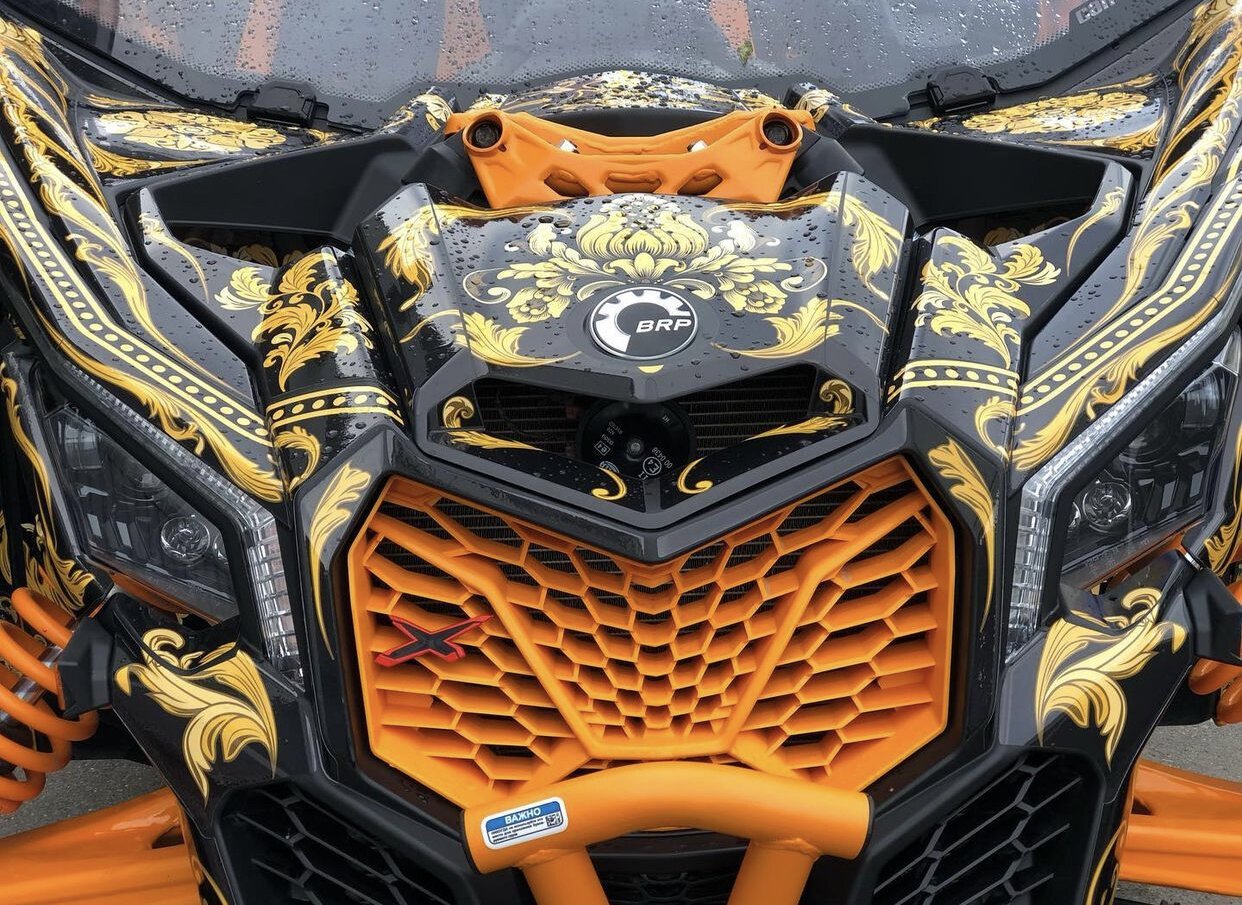Индивидуальный дизайн на CAN-AM MAVERICK X3