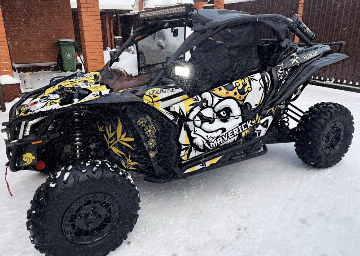 Индивидуальный дизайн на CAN-AM MAVERICK X3