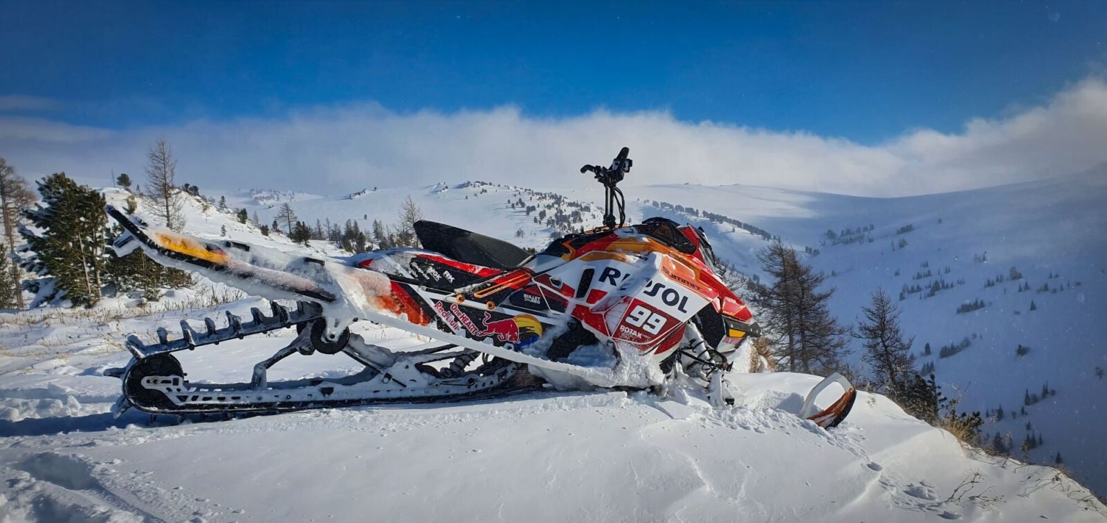 Индивидуальный дизайн на SKI-DOO REV-GEN4