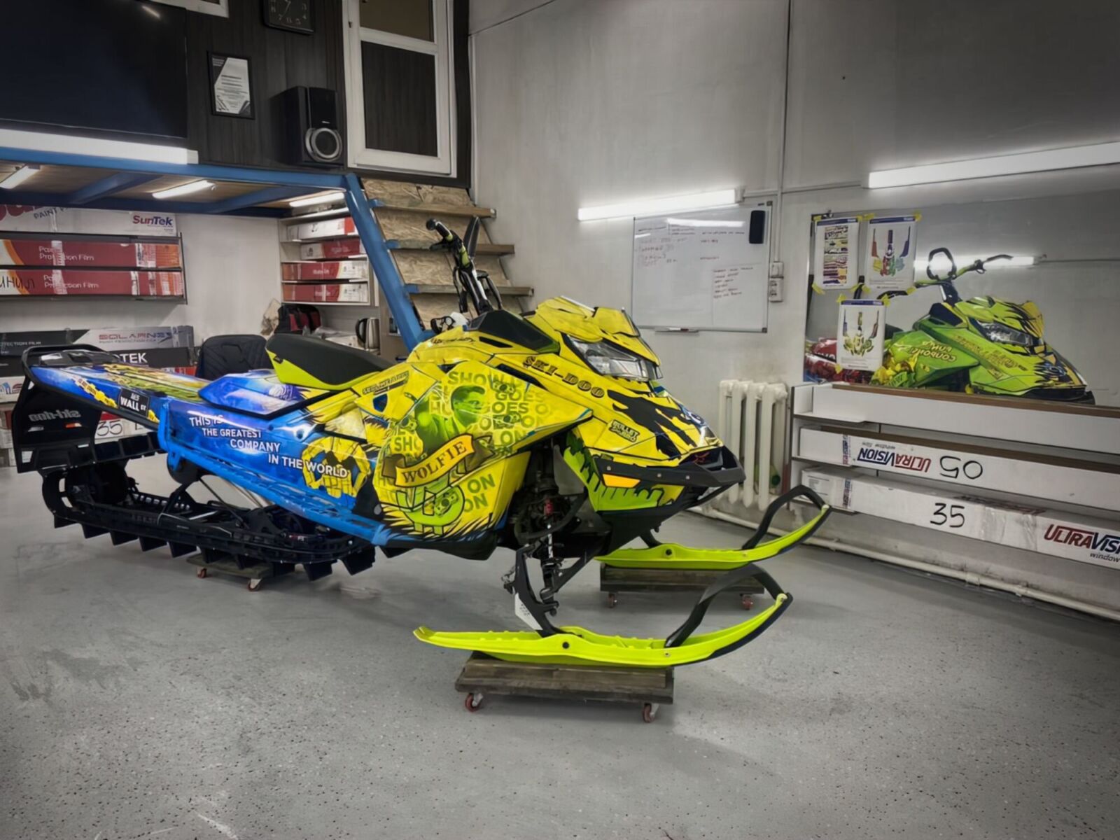 Индивидуальный дизайн на SKI-DOO REV-GEN4