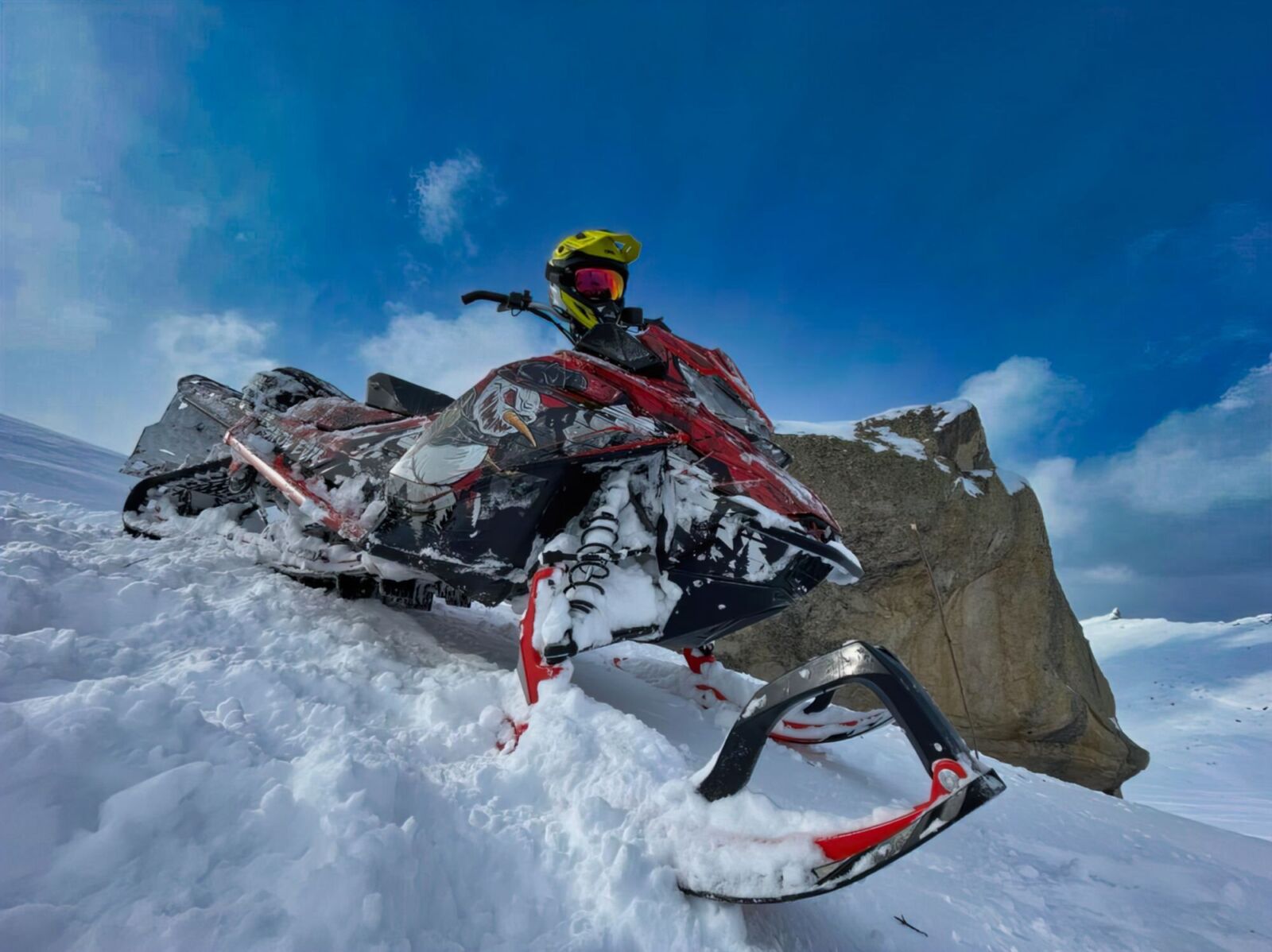 Индивидуальный дизайн на SKI-DOO REV-GEN4