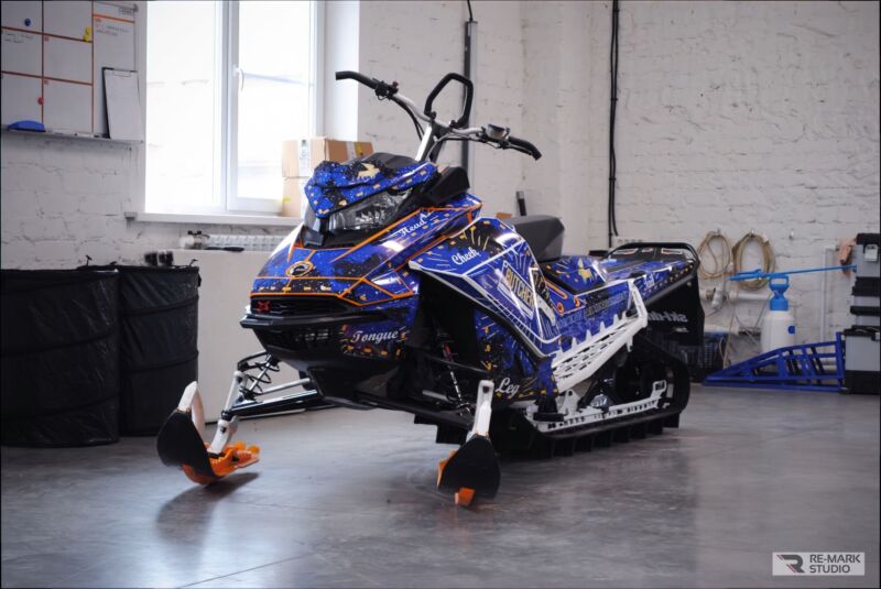Индивидуальный дизайн SKI-DOO · REV-GEN4