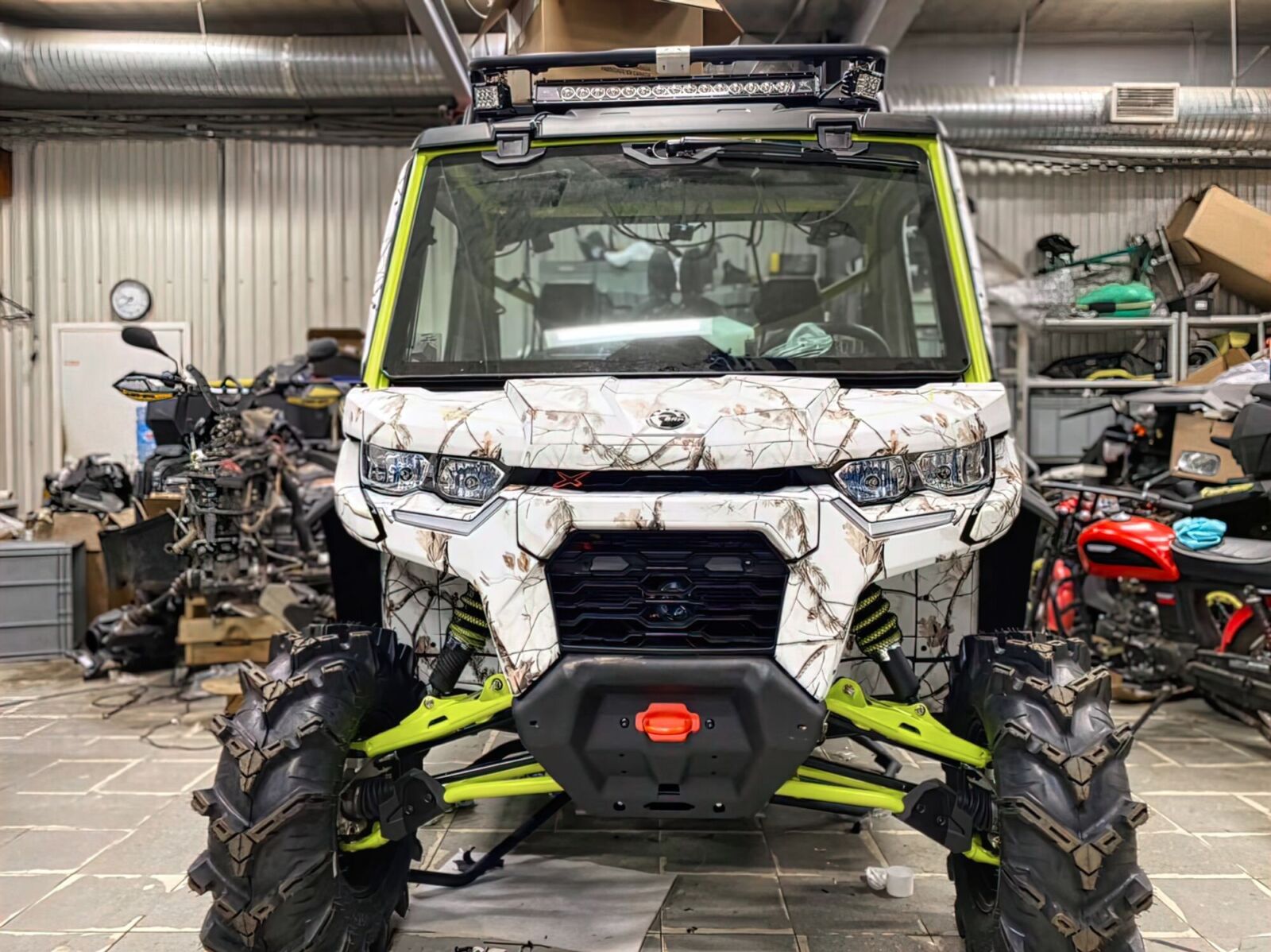 White Trees на CAN-AM TRAXTER 2017+